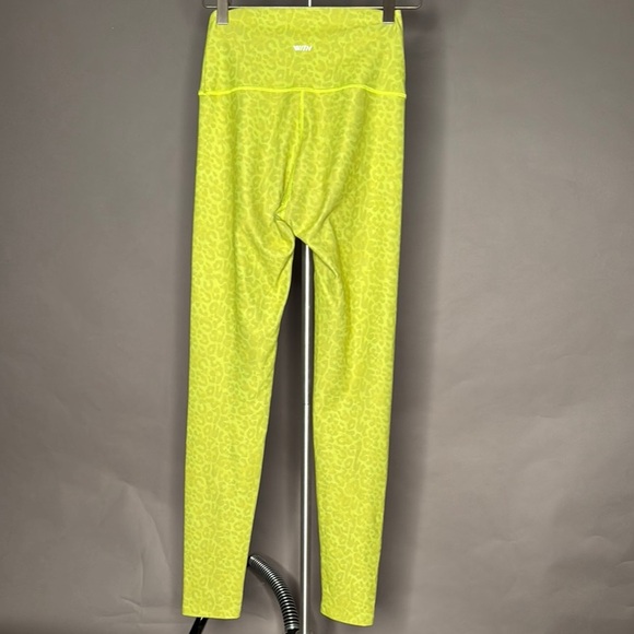 WITH Wear It To Heart• Neon Yellow Lime Green Leopard Cheetah Leggings • XS - Picture 6 of 9